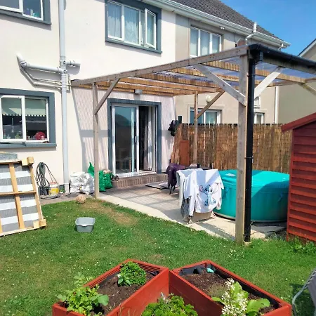 Guest house 19 Doran Close *